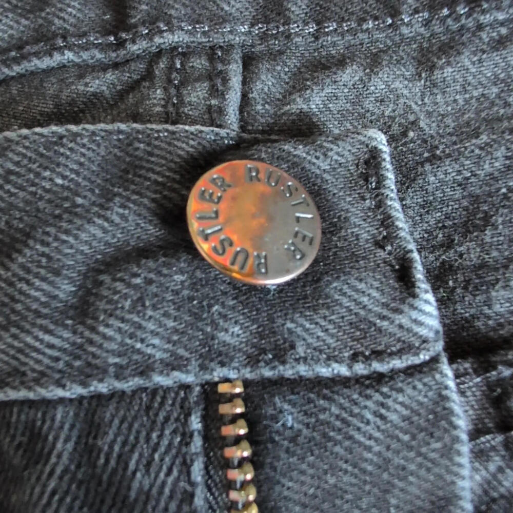 Rustler‎ Jeans Mens 42x28 Black Denim Straight Leg Raw Hem Frayed Relaxed Fit - Picture 8 of 10